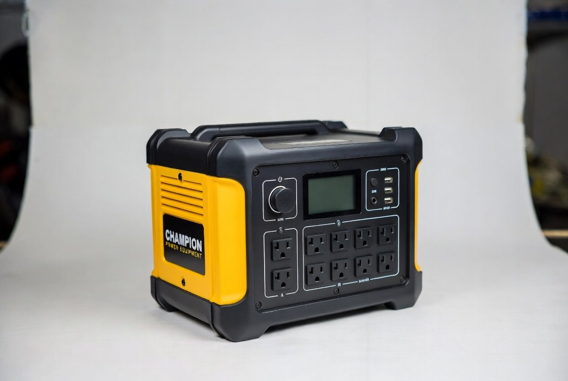Champion 201283 3600W Power Station